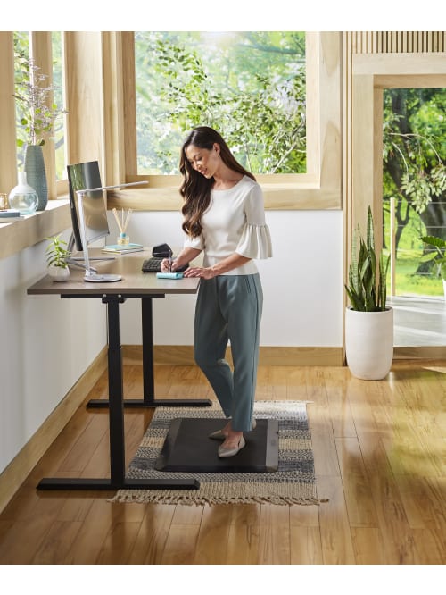 Realspace magellan hot sale height adjustable desk
