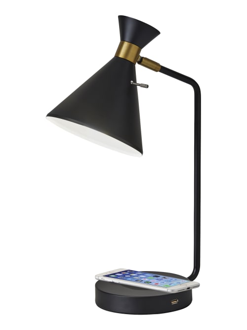 Adesso Maxine Wireless Charging Desk Lamp 19 H Black Shadeblack Base Office Depot For excellent illumination and convenient charging of your devices, get a perfect wireless charging lamp. adesso maxine wireless charging desk lamp 19 h black shade black base item 8271780
