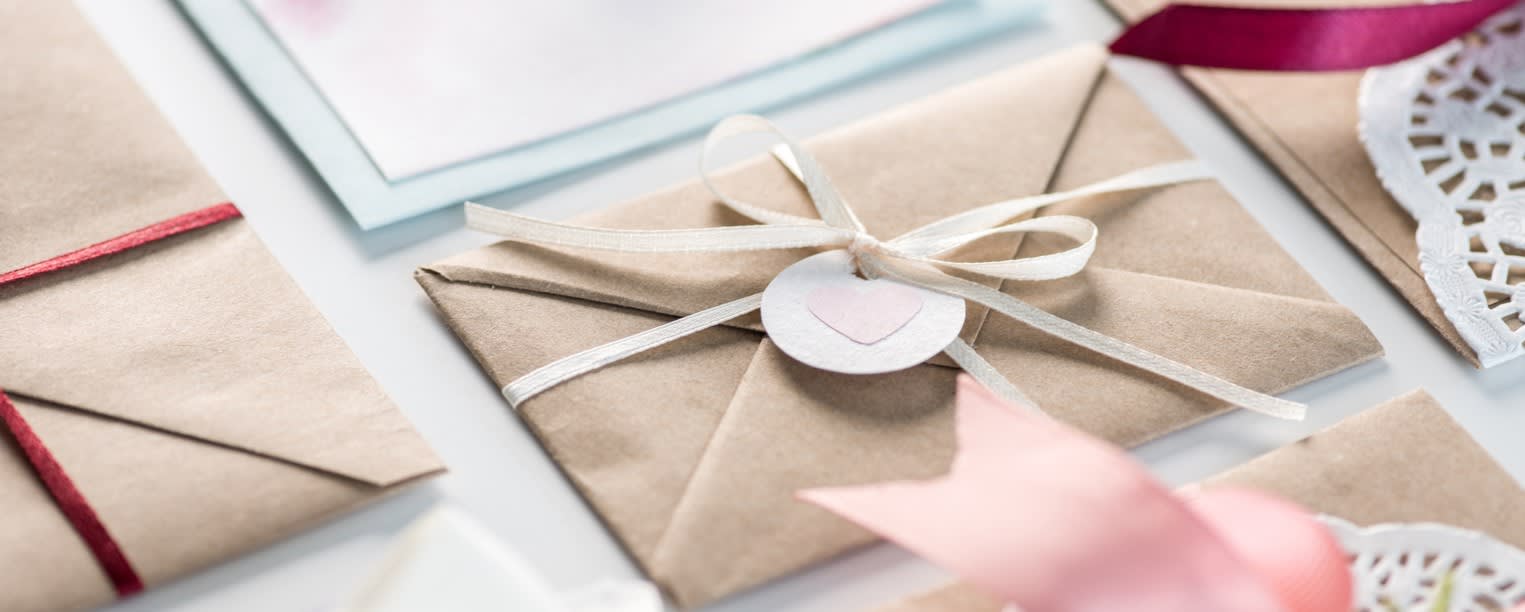 How to Address an Envelope for 8 Different Cases and Occasions