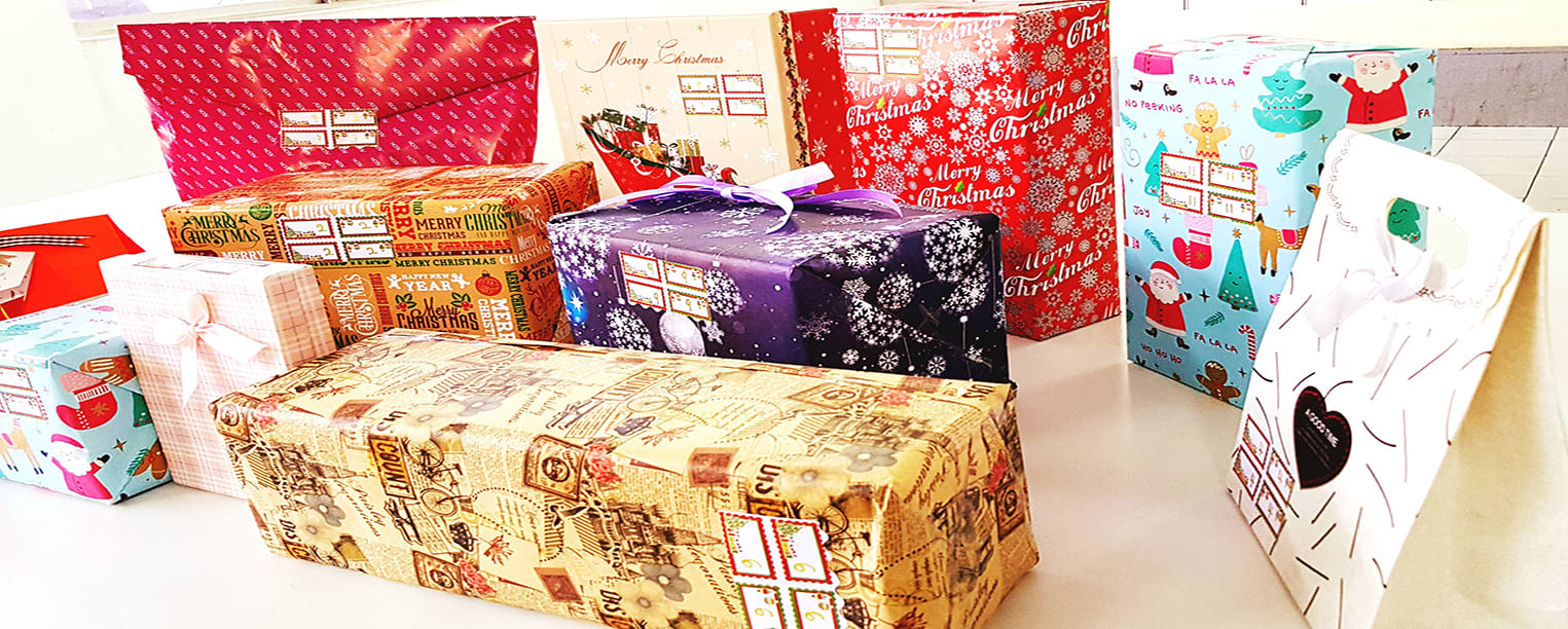 20 Office Holiday Gift Exchange Tips and Ideas