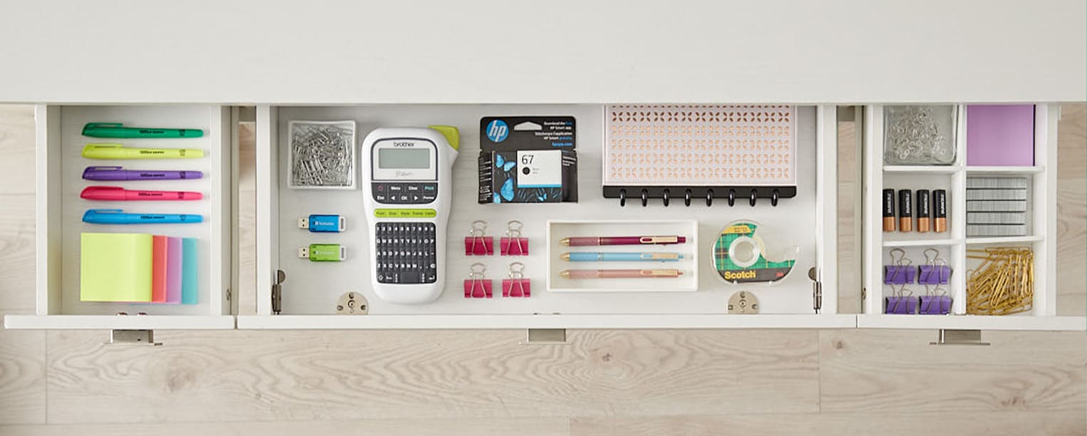 A Guide To Setting Up Your Teacher Desk for Success