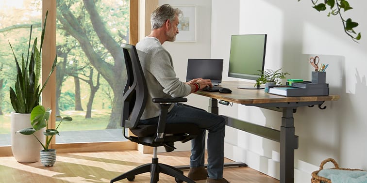 Maximizing Comfort and Focus: Choosing the Best Office Chair for Long Work Days