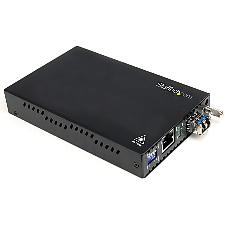 StarTech.com Fiber Media Converter Gigabit 1000Mbps MM Fibre LC 550m - Convert and extend a Gigabit Ethernet connection up to 550 m / 1804 ft over Multimode LC fiber - Gigabit Media Converter - Fibre Converter - Ethernet Media Converter