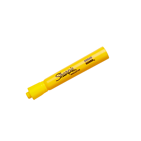 Sharpie 25005 Accent Yellow Chisel Tip Tank Style Highlighter - 12/Pack