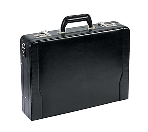 Solo Classic Carrying Case (Attach&eacute;) for 16" Notebook - Black