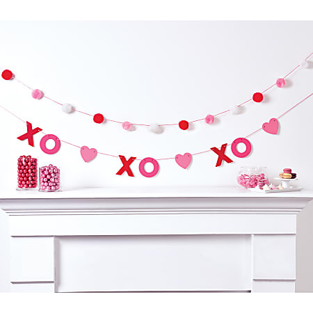 Amscan XOXO Valentine's Day Plastic Banner Set, 72” x 4-3/4”, Red/Pink, Set Of 2 Banners
