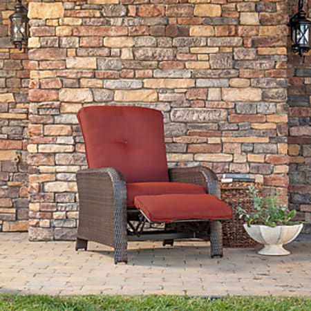 Hanover outdoor store luxury recliner