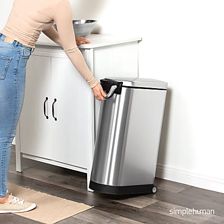 simplehuman Pet Food Can 1183.5 Oz Brushed Silver ODP Business
