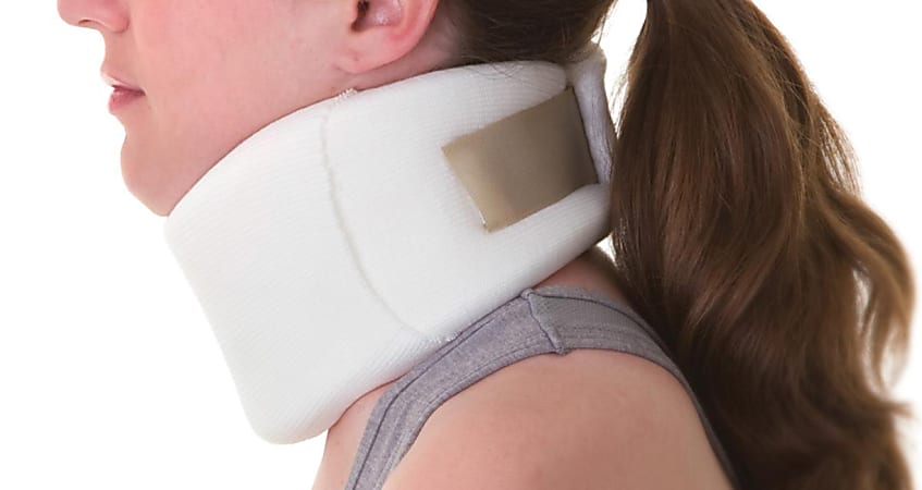 Medline Serpentine Firm Foam Cervical Collar, Medium, 4" x 21", White