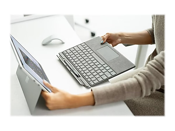 Microsoft Surface Pro Signature Keyboard Keyboard with