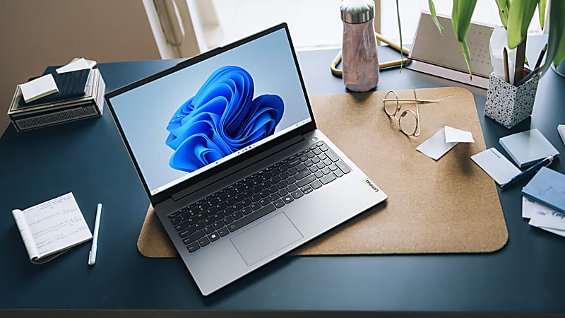Lenovo IdeaPad Slim 3i Laptop 15.6 Screen Intel Core i5 AI Enabled