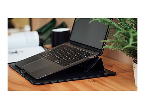 Moshi iGlaze - Notebook shield case - stealth clear - with ClearGuard for MacBook Pro 13 keyboard protector (99MO021924), iVisor AG screen protector (99MO040909) and Muse 13 Jet Black sleeve (99MO034008)