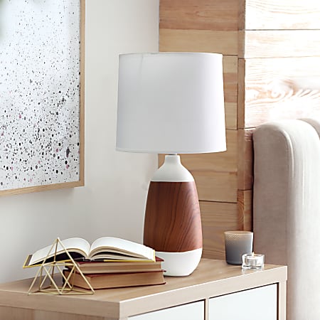Oblong table lamp outlet
