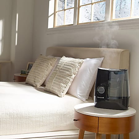 Honeywell HWM845 Warm Mist Humidifier - Warm Mist - 1 gal Tank - 520 Sq. ft. - Black Honeywell HWM845 Warm Mist Humidifier - Warm Mist - 1 gal Tank - 520 Sq. ft. - Black