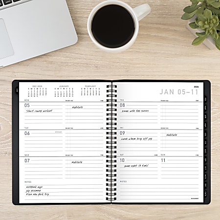 AT A GLANCE Contemporary 2026 Weekly Monthly Planner Black Medium 7 x 8