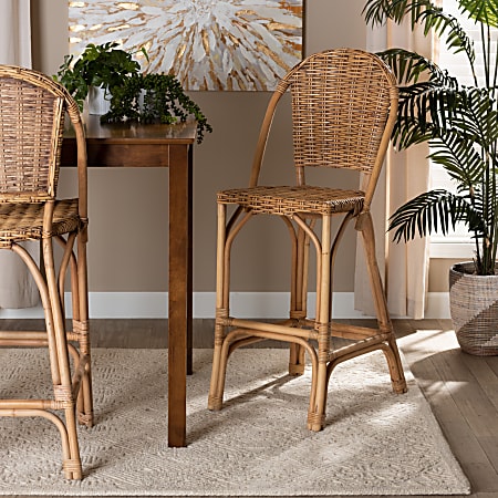 Rounded wicker counter discount stool