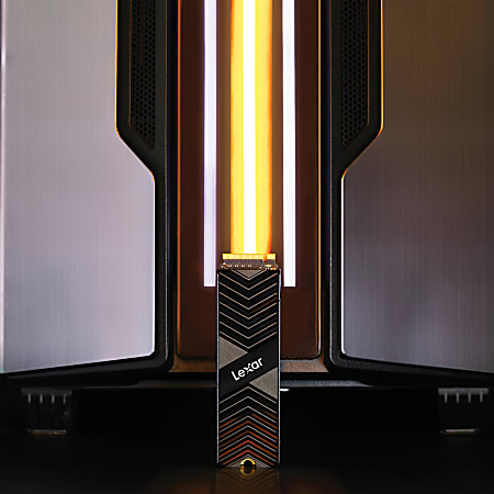 Lexar Professional NM800 PRO With Heatsink Internal M.2 2280 PCIe Gen4x4 NVMe Solid State Drive - Thumbnail 2