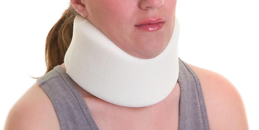 Medline Firm Foam Cervical Collar, Medium, 3" x 17", White