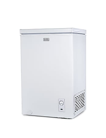 Black+Decker 2.7 Cu. Ft. Compact Chest Freezer, White