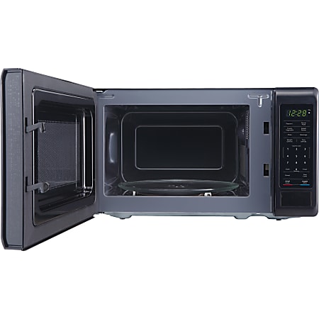 Magic Chef 0.7 Cu. Ft. 700W Countertop Digital Touch Microwave