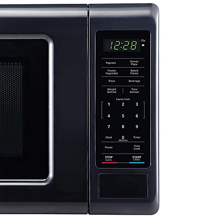 Magic Chef 0.7 Cu. Ft. 700W Countertop Digital Touch Microwave