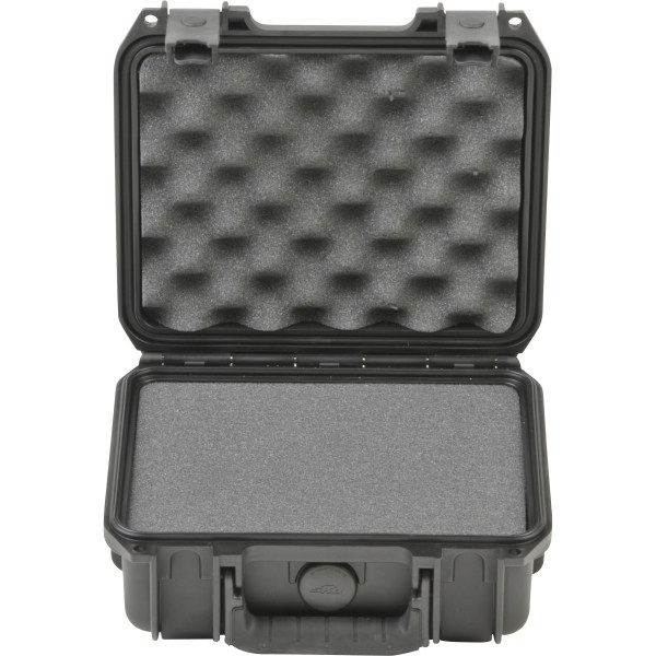 SKB 3i-0907 Mil-Standard Waterproof Rolling Case 4 in. Cubed Foam