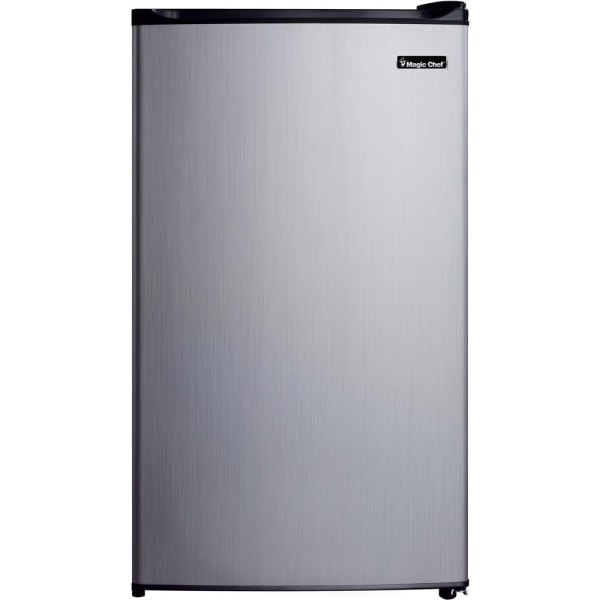 Magic Chef MCBR350S2 18.5 3.5 Cu. Ft. Refrigerator with Freezer | Quill